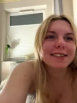 Snapshot of Nallinee chatting on November 30, 2025, 7:25 pm Nallinee online show from November 30, 2025, 7:25 pm