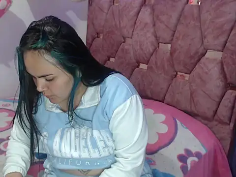 Snapshot of sammy_1211 chatting on November 17, 2025, 10:36 pm sammy 1211 online show from November 17, 2025, 10:36 pm