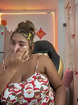 Snapshot of morena-2025 chatting on July 9, 2026, 3:07 am morena-2025 online show from July 9, 2026, 3:07 am