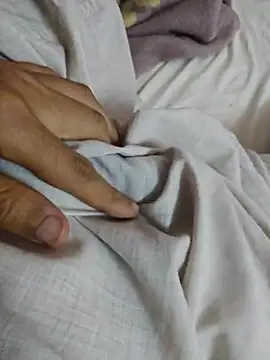 Atefnabil1 online show from April 25, 2026, 11:46 am