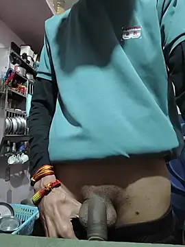 Snapshot of Ritik143jhil chatting on December 5, 2025, 10:25 am Ritik143jhil online show from December 5, 2025, 10:25 am