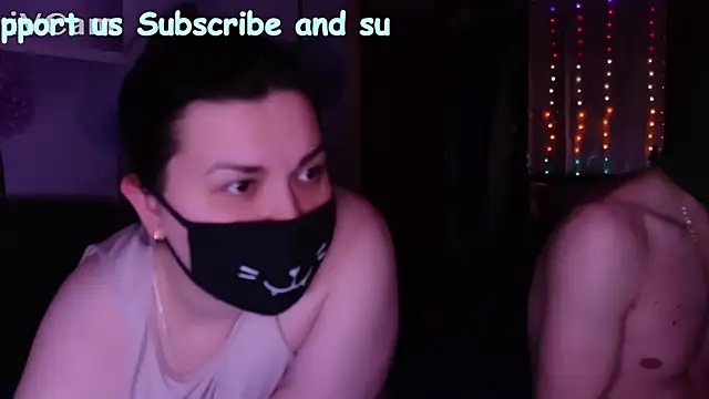 Snapshot of honey_sweet_couple chatting on February 20, 2026, 5:15 pm honey sweet couple online show from February 20, 2026, 5:15 pm