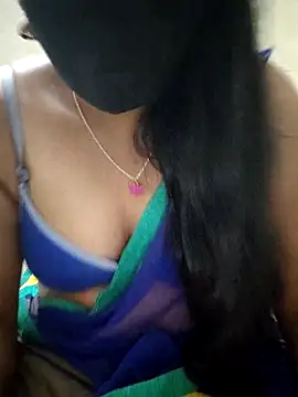 Snapshot of mahalaxmi_teluguammai chatting on November 20, 2025, 5:35 pm mahalaxmi teluguammai online show from November 20, 2025, 5:35 pm