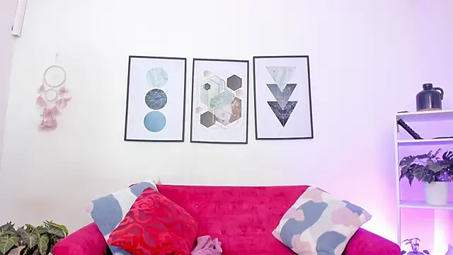 tamibaby7 online show from February 4, 2026, 3:34 am