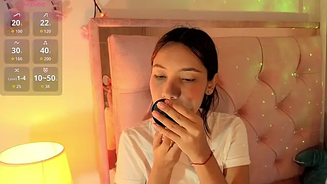 Snapshot of Darapresley777_ chatting on November 28, 2025, 1:44 pm Darapresley777 online show from November 28, 2025, 1:44 pm