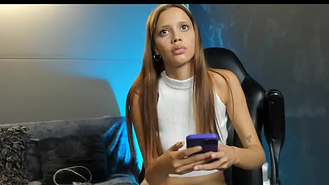 nicolvibes 212 online show from November 18, 2025, 9:18 pm