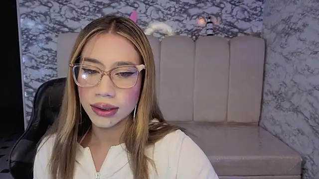 Evy Luxx v online show from January 6, 2026, 4:05 am