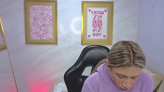 Evy Luxx v online show from March 28, 2026, 3:40 am