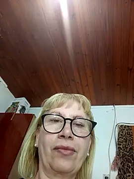 Snapshot of SexyMilf1211 chatting on November 17, 2025, 1:09 am SexyMilf1211 online show from November 17, 2025, 1:09 am