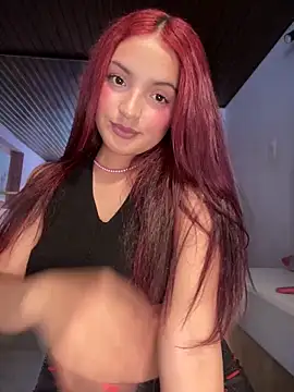 Auroraa Pink online show from November 13, 2025, 7:07 pm