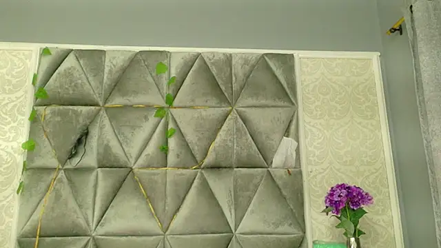 Miaa Grace  online show from February 13, 2026, 1:00 pm