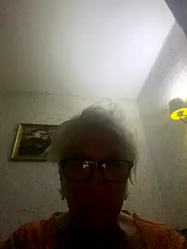 EvaaaSky online show from November 13, 2025, 9:19 pm