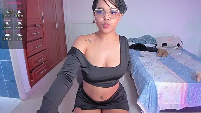 Snapshot of Tatiana-Jaaramillo chatting on April 17, 2026, 2:42 pm Tatiana-Jaaramillo online show from April 17, 2026, 2:42 pm
