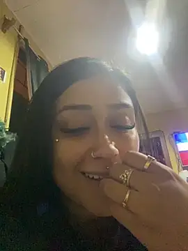 Felinamiau online show from March 27, 2026, 4:32 am