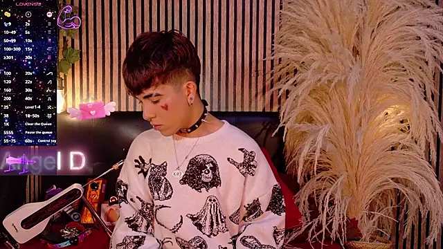 Snapshot of Angeldust19 chatting on February 15, 2026, 4:24 am Angeldust19 online show from February 15, 2026, 4:24 am