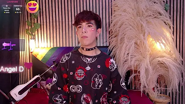 Snapshot of Angeldust19 chatting on February 5, 2026, 3:46 am Angeldust19 online show from February 5, 2026, 3:46 am