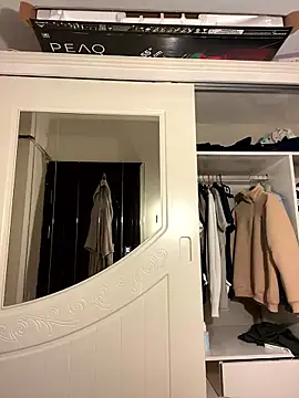 atesturky online show from January 12, 2026, 2:07 am