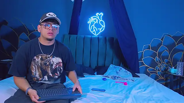 Kamie SebasDolce online show from April 18, 2026, 12:40 pm