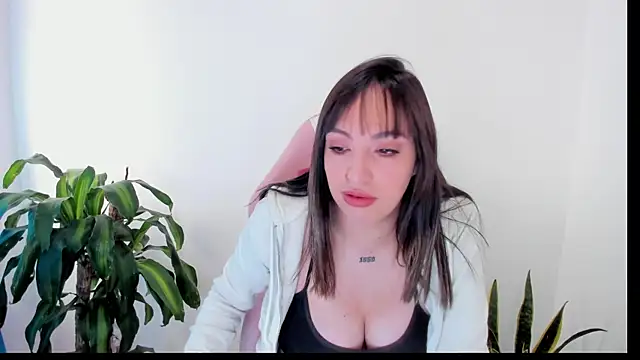 Snapshot of SOFIA_SWEETT22 chatting on November 14, 2025, 5:05 pm SOFIA SWEETT22 online show from November 14, 2025, 5:05 pm