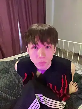 Snapshot of Slay-cute-boy chatting on November 14, 2025, 4:16 am Slay-cute-boy online show from November 14, 2025, 4:16 am