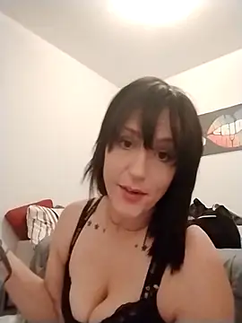 Snapshot of LaceyBlakeRoyaltyCakes chatting on November 24, 2025, 10:43 pm LaceyBlakeRoyaltyCakes online show from November 24, 2025, 10:43 pm