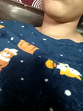 Snapshot of Neethu90 chatting on December 18, 2025, 4:39 am Neethu90 online show from December 18, 2025, 4:39 am