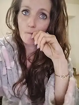 Snapshot of CrazyMaya39 chatting on May 2, 2026, 8:19 am CrazyMaya39 online show from May 2, 2026, 8:19 am
