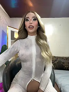 Snapshot of _SandraHornball_ chatting on February 11, 2026, 1:49 am SandraHornball online show from February 11, 2026, 1:49 am