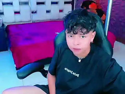 Snapshot of lunabustygirl chatting on February 5, 2026, 4:08 am lunabustygirl online show from February 5, 2026, 4:08 am