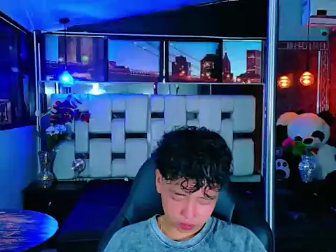 Snapshot of lunabustygirl chatting on January 19, 2026, 1:15 pm lunabustygirl online show from January 19, 2026, 1:15 pm