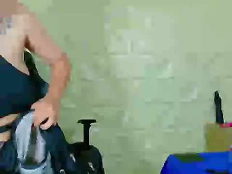 Snapshot of lunabustygirl chatting on February 26, 2026, 3:01 pm lunabustygirl online show from February 26, 2026, 3:01 pm