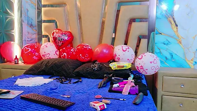 Snapshot of lunabustygirl chatting on February 13, 2026, 8:20 pm lunabustygirl online show from February 13, 2026, 8:20 pm