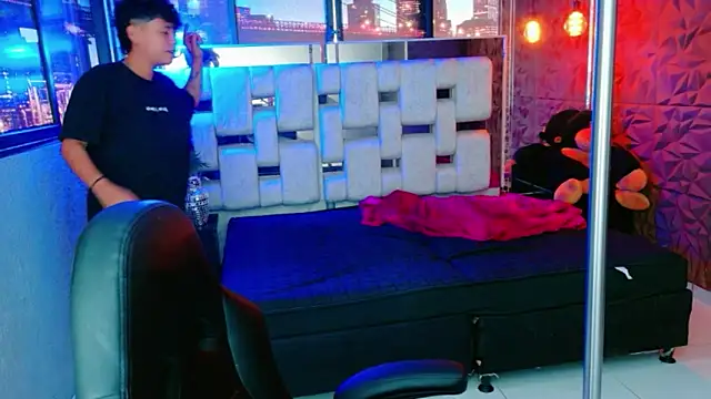 Snapshot of lunabustygirl chatting on February 8, 2026, 4:37 pm lunabustygirl online show from February 8, 2026, 4:37 pm