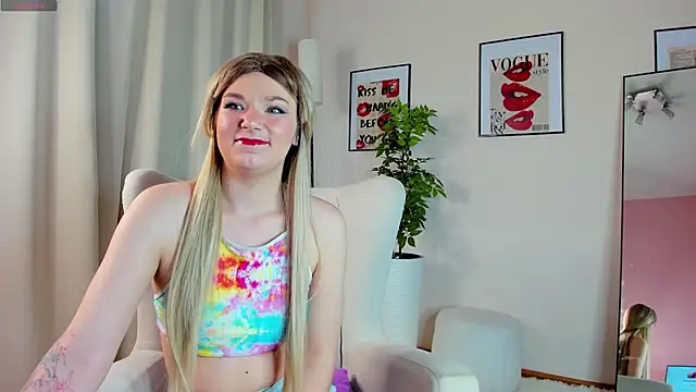 Snapshot of KiraRogers chatting on November 30, 2025, 3:13 pm KiraRogers online show from November 30, 2025, 3:13 pm