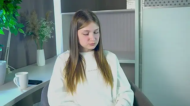 LesaFeldker online show from November 20, 2025, 3:40 am