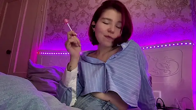 DanaeMccrory online show from November 16, 2025, 1:38 pm