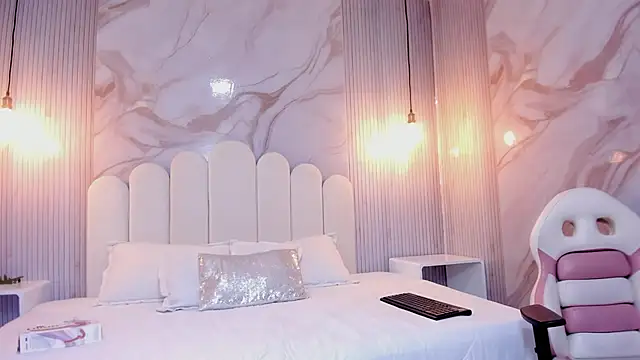 Snapshot of arietta_skinny chatting on January 15, 2026, 7:28 pm arietta skinny online show from January 15, 2026, 7:28 pm