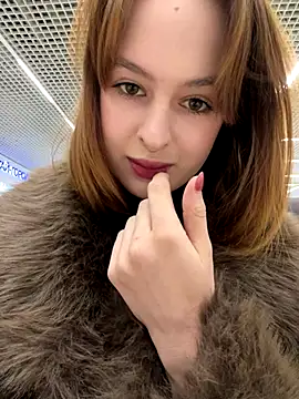 Snapshot of hani_obsessed chatting on December 16, 2025, 10:08 am hani obsessed online show from December 16, 2025, 10:08 am