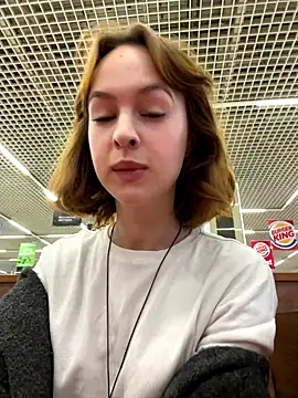 Snapshot of hani_obsessed chatting on December 1, 2025, 7:42 am hani obsessed online show from December 1, 2025, 7:42 am