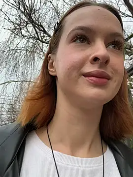 Snapshot of hani_obsessed chatting on December 2, 2025, 7:32 am hani obsessed online show from December 2, 2025, 7:32 am