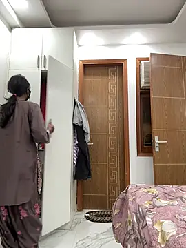 sexyayeshadesi online show from March 21, 2026, 6:23 pm