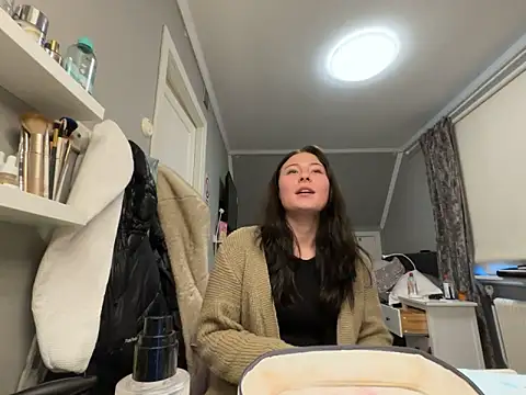 Snapshot of Lockig chatting on November 26, 2025, 1:55 pm Lockig online show from November 26, 2025, 1:55 pm