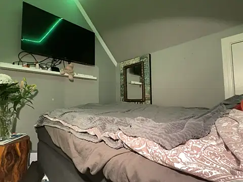 Lockig online show from March 26, 2026, 7:23 pm