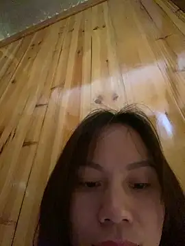 Trangbabylove online show from April 19, 2026, 1:28 am