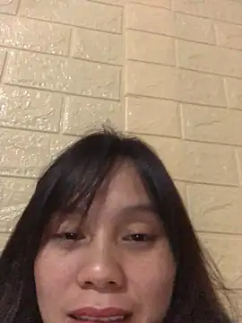 Trangbabylove online show from December 14, 2025, 2:44 pm