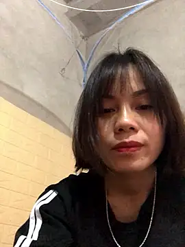 Snapshot of Trangbabylove chatting on January 16, 2026, 7:12 am Trangbabylove online show from January 16, 2026, 7:12 am