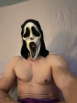 Snapshot of Luna_MaskedMan chatting on November 15, 2025, 10:14 pm Luna MaskedMan online show from November 15, 2025, 10:14 pm