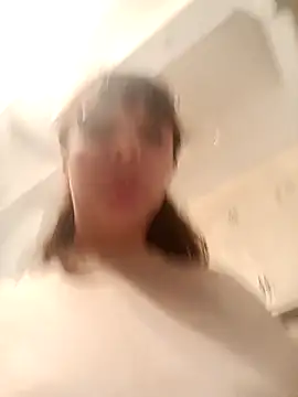 cleopatravodos online show from April 1, 2026, 8:28 pm