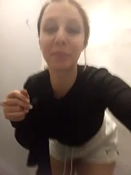 Snapshot of cleopatravodos chatting on November 21, 2025, 5:34 pm cleopatravodos online show from November 21, 2025, 5:34 pm