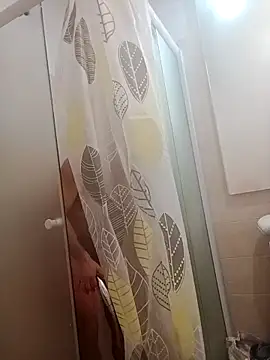 platone09 online show from December 18, 2025, 8:34 pm